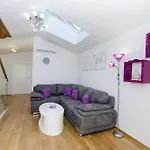 Strnj Vila Zivogosce