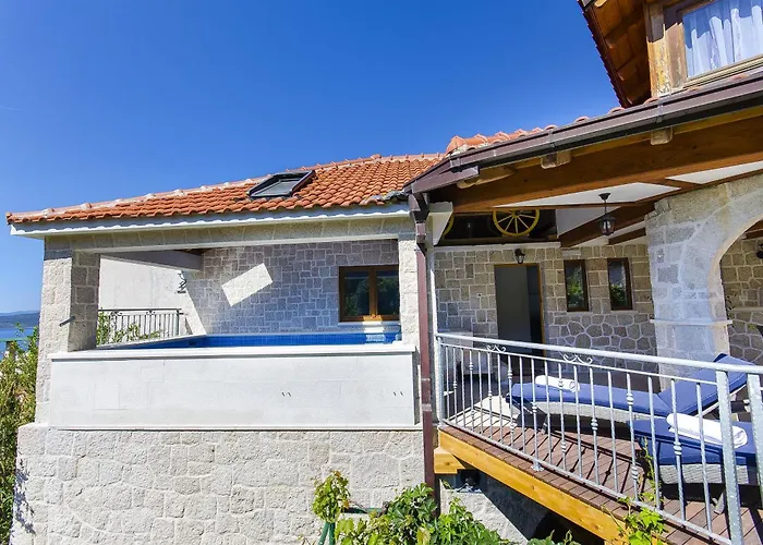 Strnj Villa